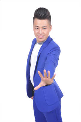 配音，主持—德男主播照片