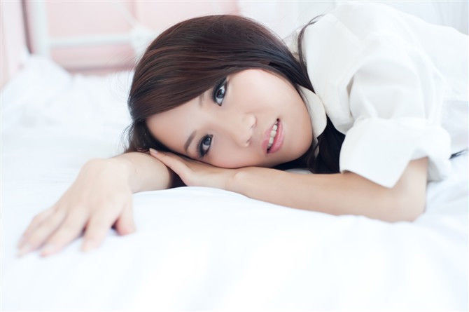 づ情愫愫／的主播海报