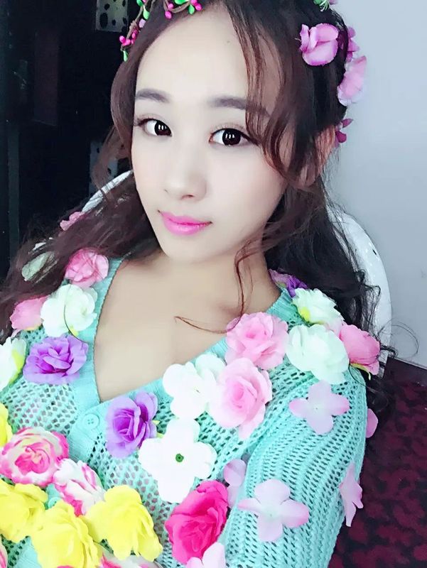 ℃呐呐_的主播海报