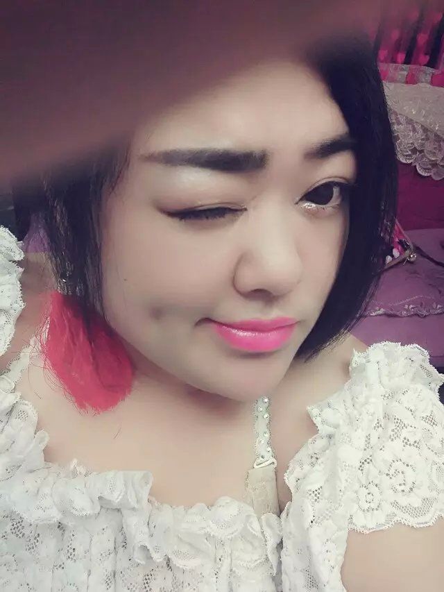小瓶盖あい莹莹♥`主播照片