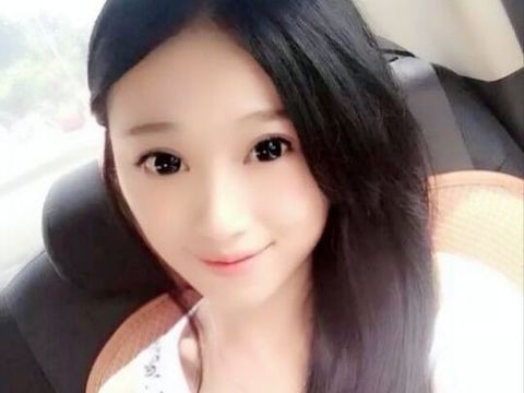 伊琳.大眼睛海报