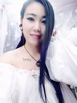 怜梦馨儿主播照片