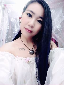 怜梦馨儿主播照片