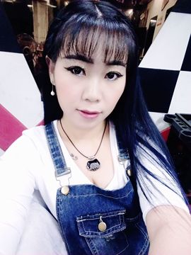 怜梦馨儿主播照片