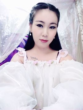 怜梦馨儿主播照片