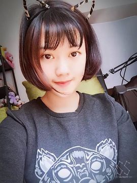 毕夏。爱你主播照片