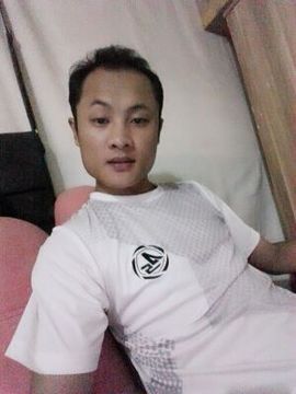 李陆宇主播照片