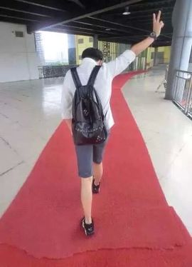宇谦爸比主播照片