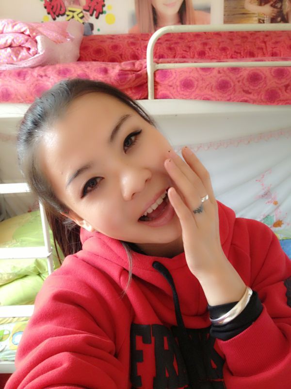 DS狼小佳的主播照片