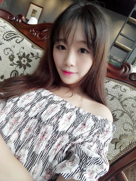 小炫迈NIUNIU主播照片