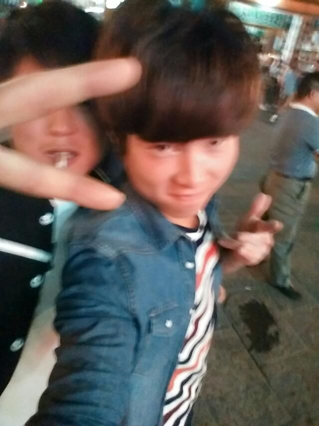 疯呤院院长的主播照片