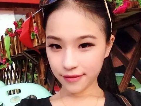 Tina╰✿╭小乔海报
