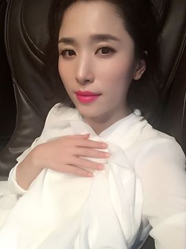 爱睡的独狼主播照片