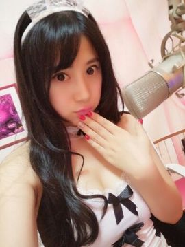 宠小妞囧囧京主播照片