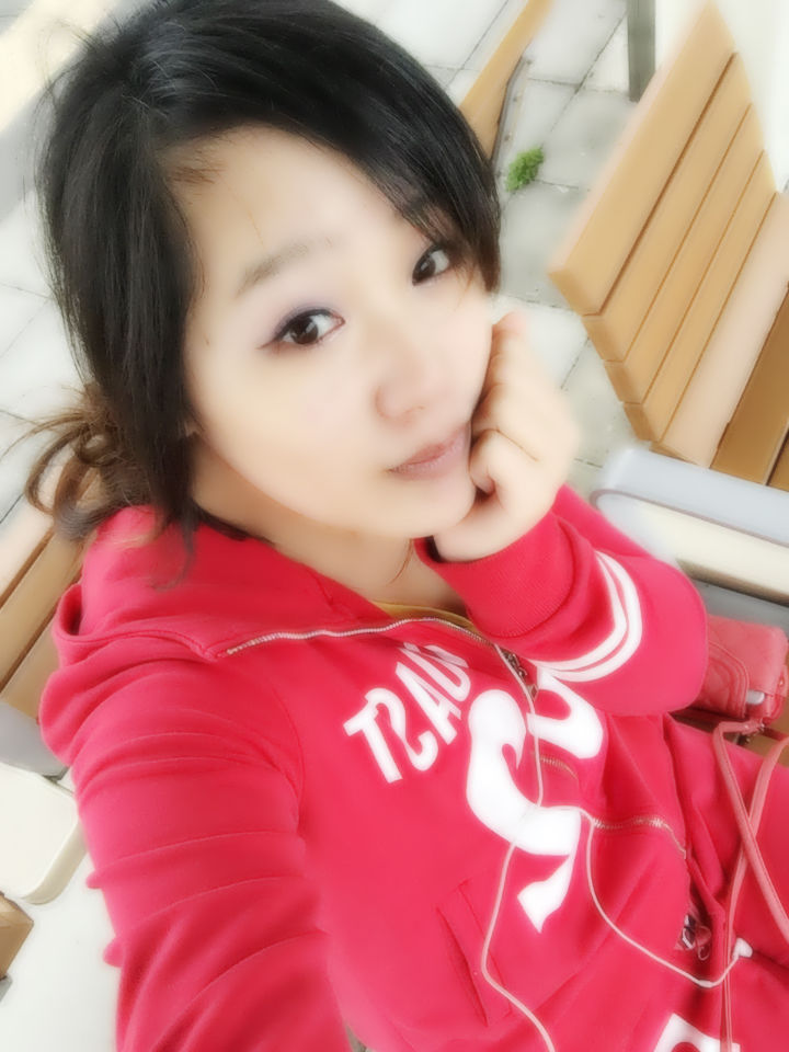 慕小雅的主播照片