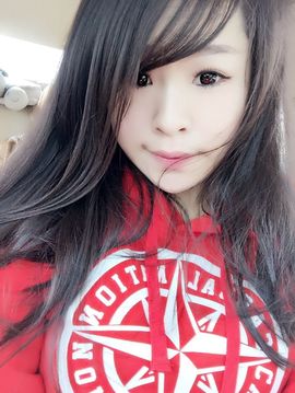 笑笑保持微笑主播照片
