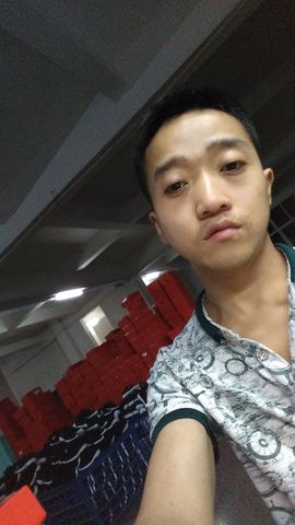 姚发明主播照片