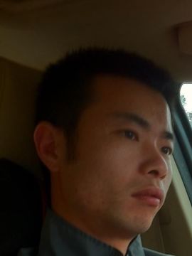 责任—自强不息主播照片