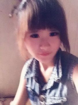 ゞ小艳。触心文字主播照片