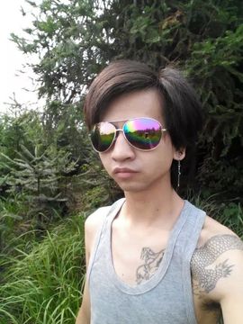 悲伤诗人流浪死亡主播照片