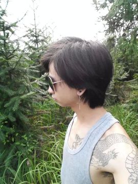 悲伤诗人流浪死亡主播照片
