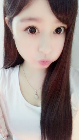 元亦薇主播照片