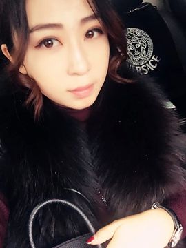 小美金桐主播照片