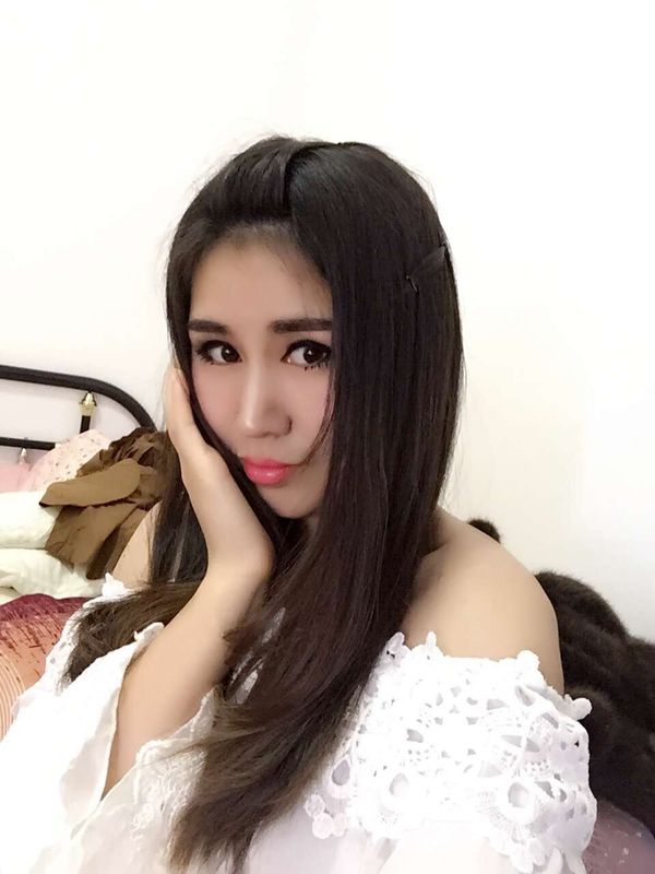 蒽娜在想啥呢的主播海报