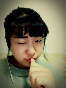 糖果甜腻腻主播照片