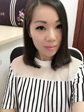 好声音洁洁主播照片