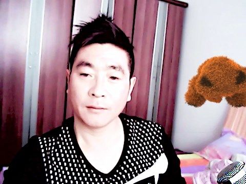 一块八的主播照片