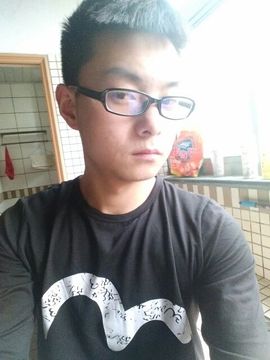 爱゛宇主播照片