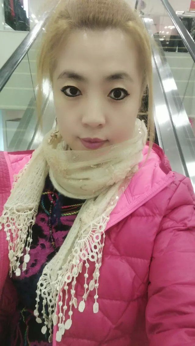 ~玫瑰等伊人~的主播照片