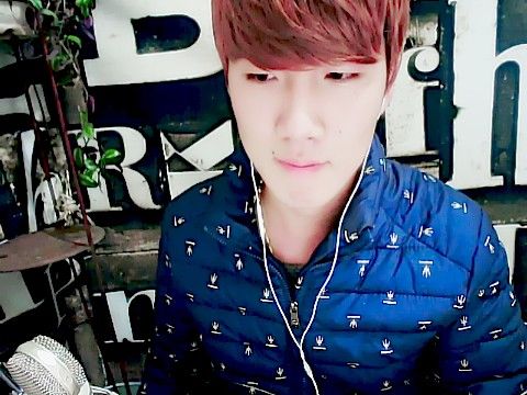 ℡疯疯癫癫的主播照片