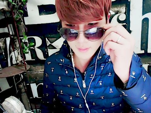 ℡疯疯癫癫的主播照片