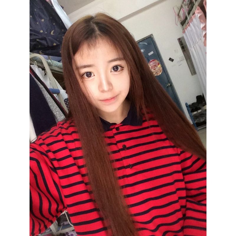 彤彤酱的主播海报
