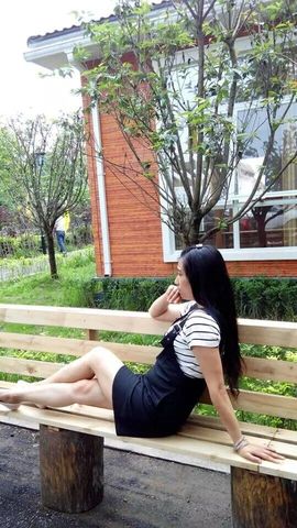 摆龙门阵咹吉拉主播照片