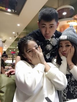 小Q....主播照片