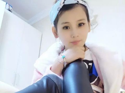夏维维丶海报