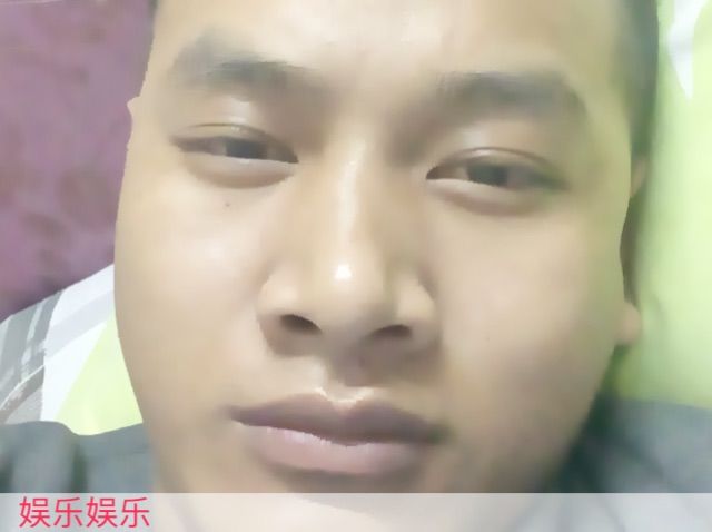 爱情一半伤的主播照片