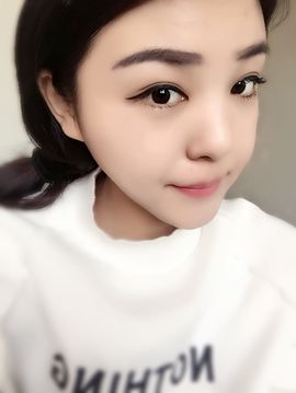 九小九，主播照片