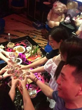 0左左右右0主播照片