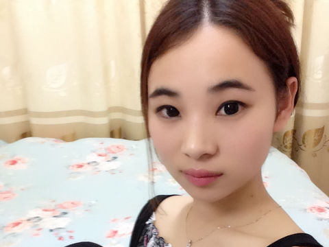 ↘︎miss☆羽儿海报
