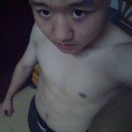 丶憨憨熊主播照片