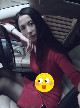 画家红红主播照片