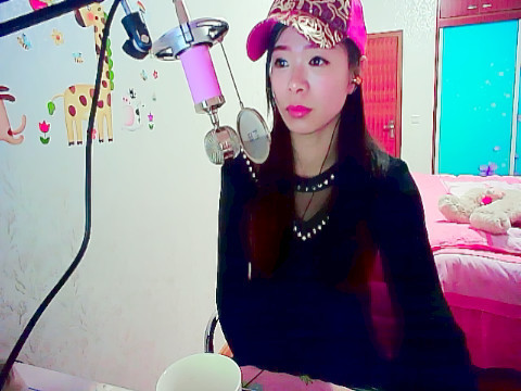 新人玲子的主播海报