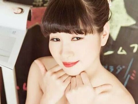 lik丶甜甜海报
