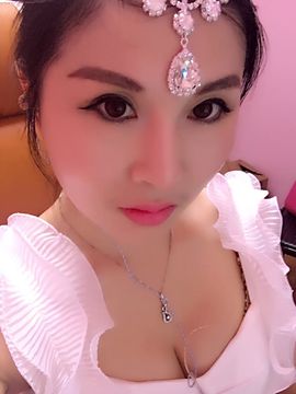 亲.女神么么哒主播照片