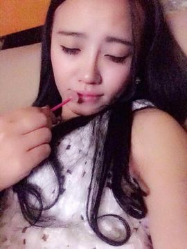 蒂蒂小米粒主播照片