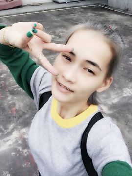 二小姐明明主播照片